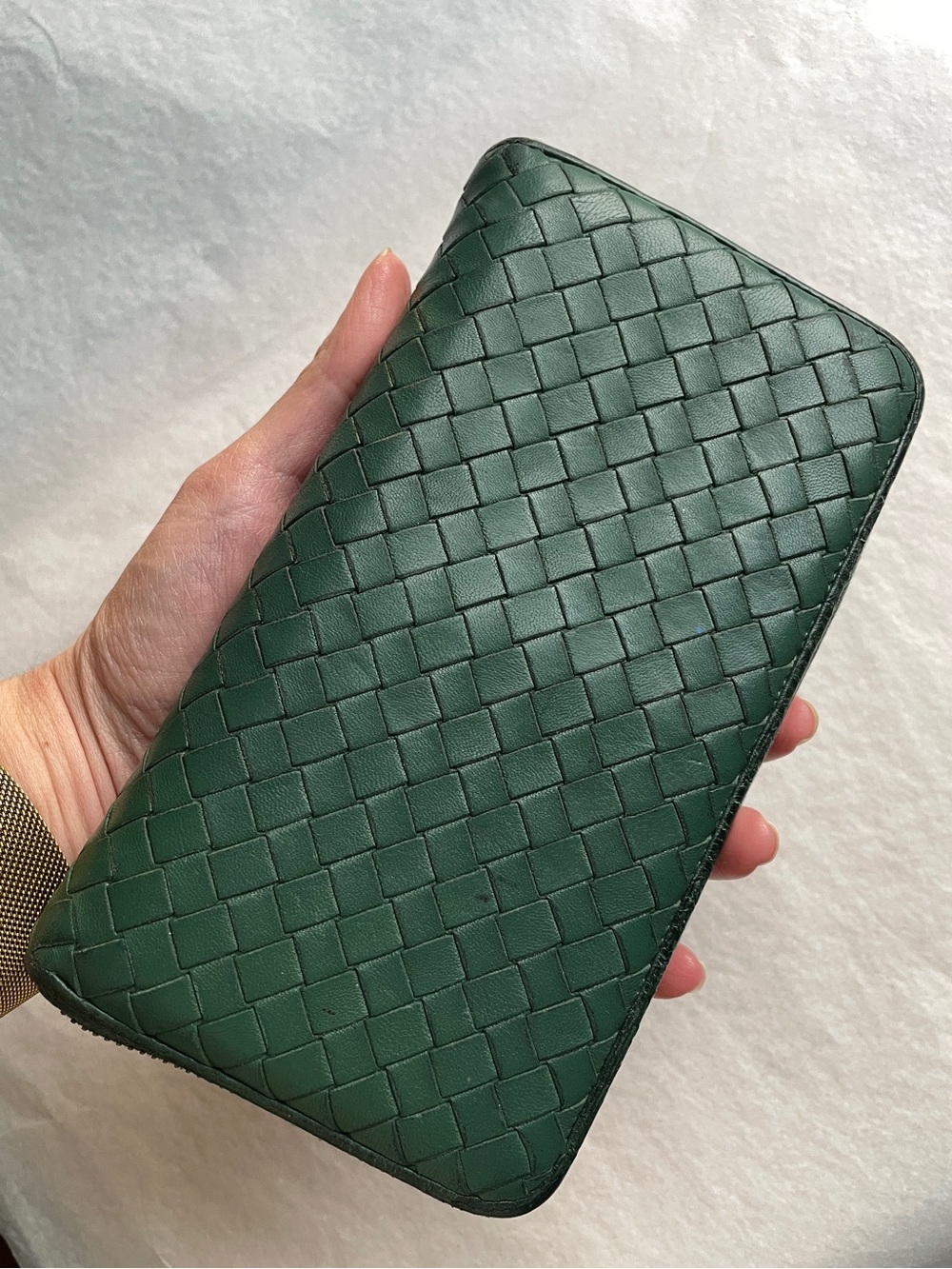 BOTTEGA VENETA // green intrecciato woven leather Zip-Around continental wallet - Picture 3 of 16